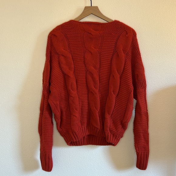 Lulu’s Sweater - Picture 4 of 4